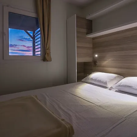 Kamp Porton Biondi Mobile Homes ホテル 3*