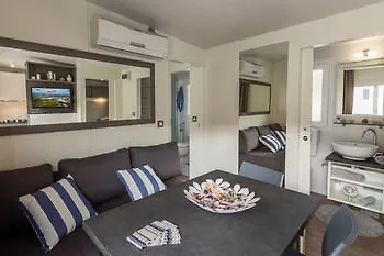 Kamp Porton Biondi Mobile Homes Hotel 3*