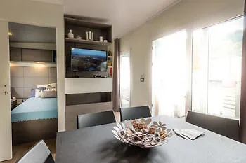 Kamp Porton Biondi Mobile Homes Hotel